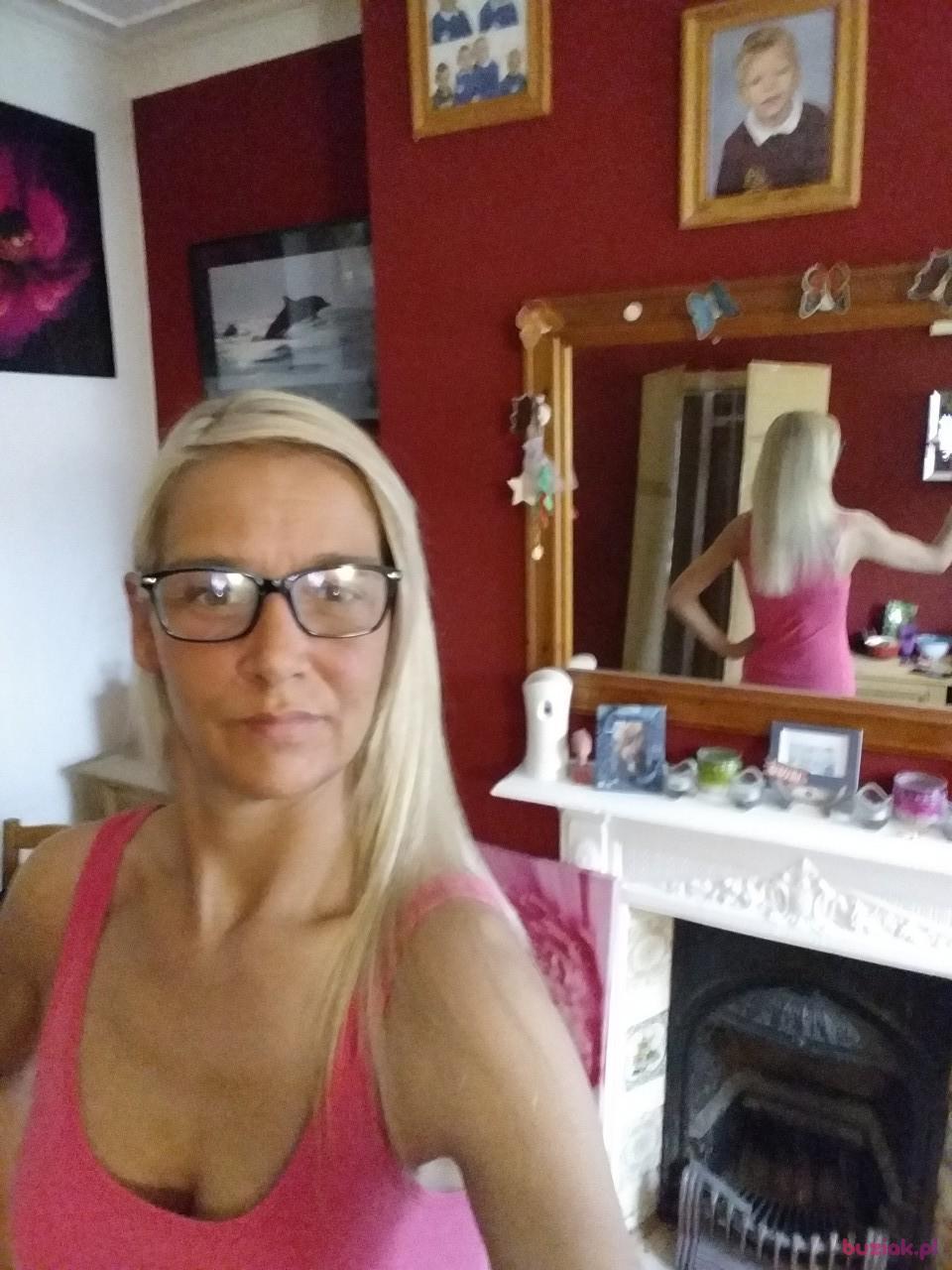Marta, Kobieta, 44, Adamsdown, Wielka Brytania, Zdjęcie: 4