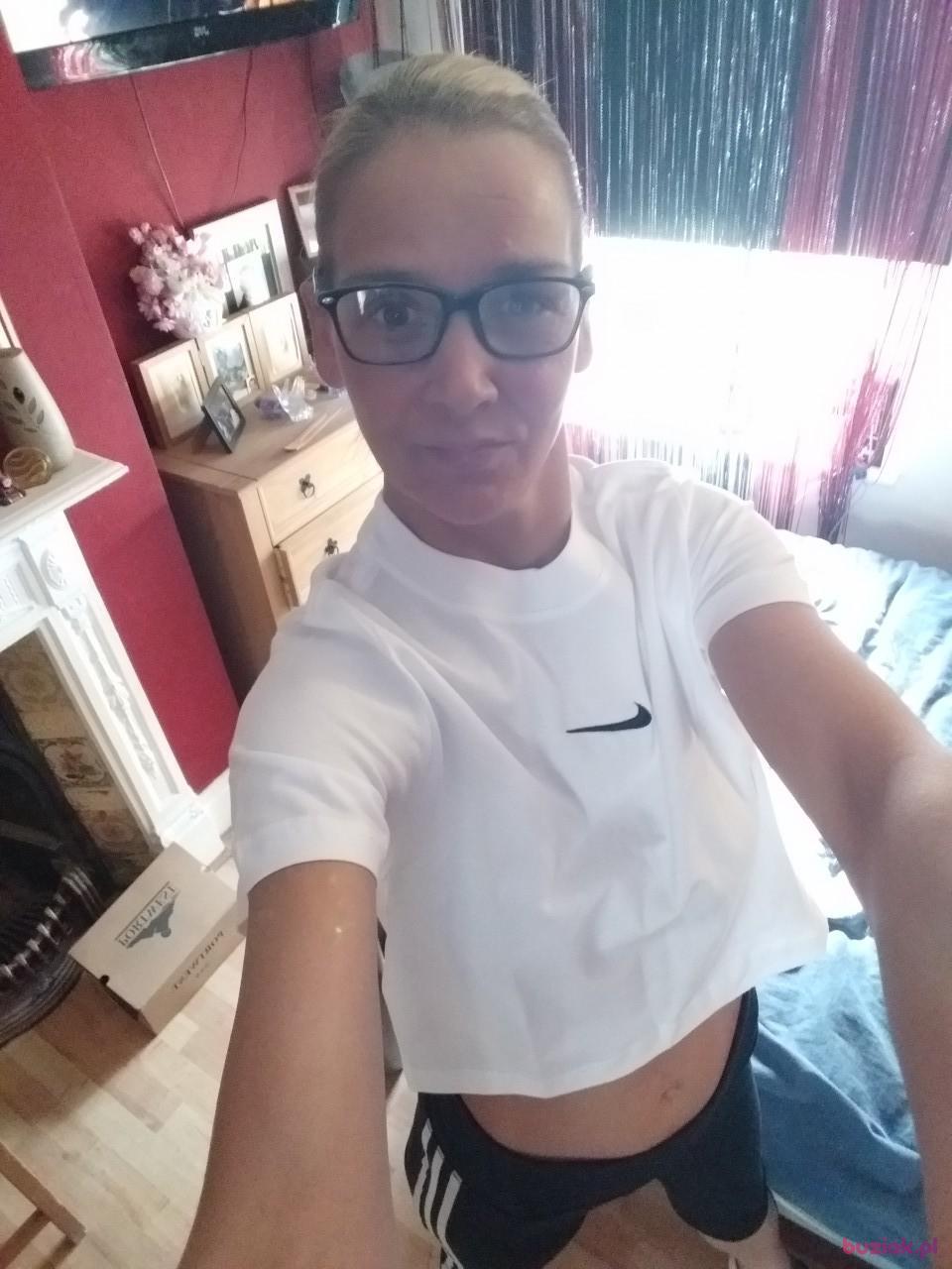 Marta, Kobieta, 44, Adamsdown, Wielka Brytania, Zdjęcie: 3