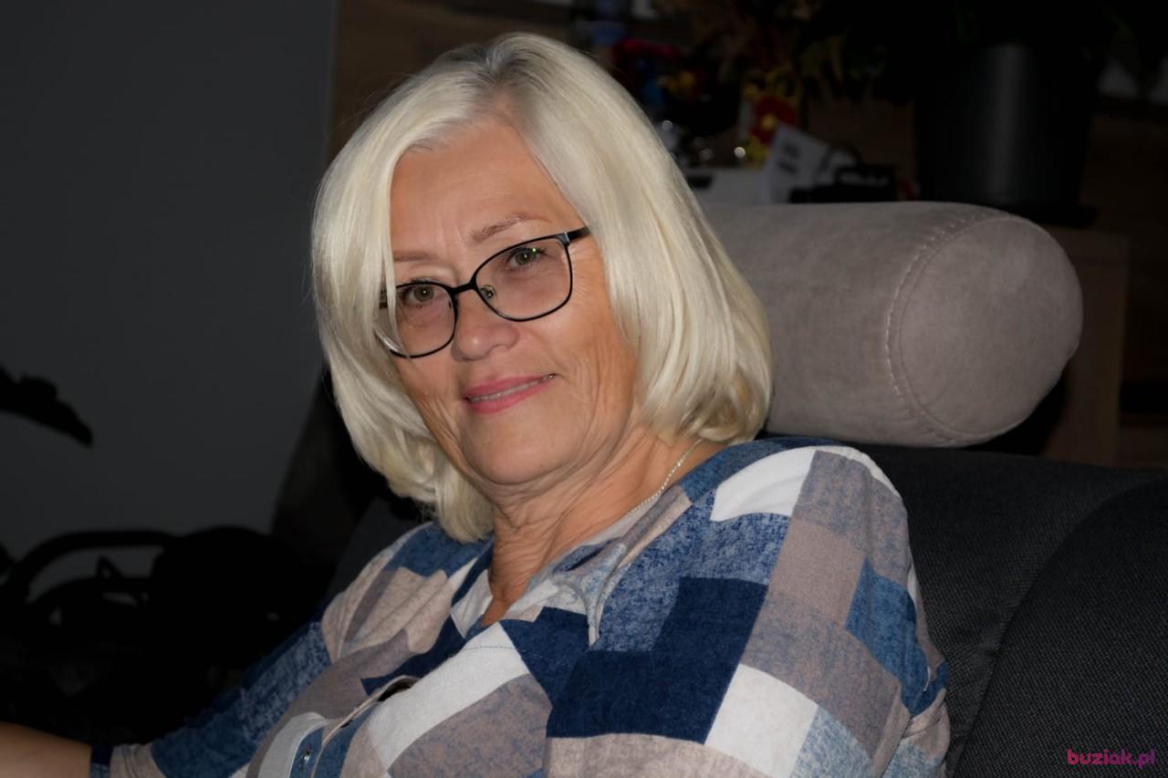 Wioletta, Kobieta, 60, Poznań, Polska, Zdjęcie: 2