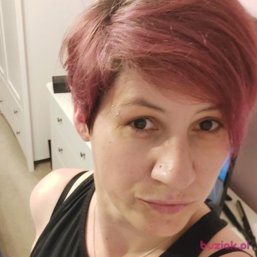 anett8585, Kobieta, 41 lat, Hawkes End
