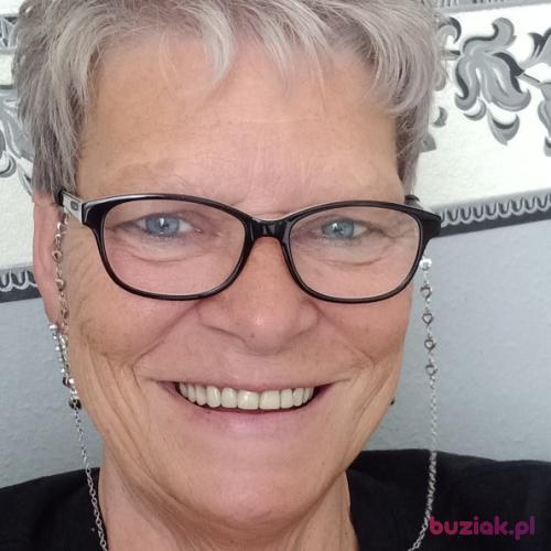 Mto, Female, 67 years, Dortmund