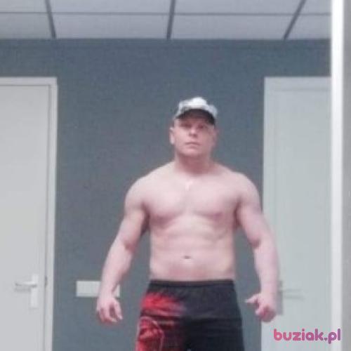 Mlynko, Male, 37 years, Flevoland
