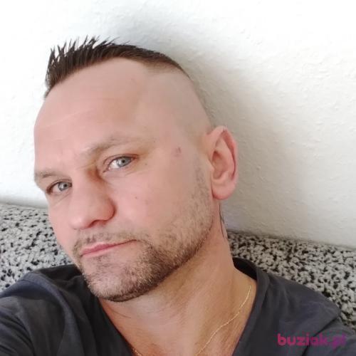 257, Male, 49 years, Düsseldorf